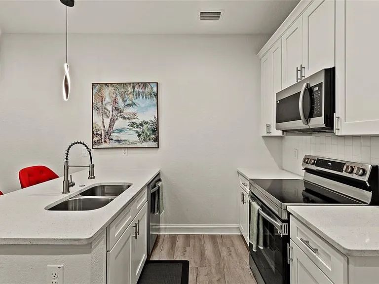 2106 E 17th Ave — Photo 22