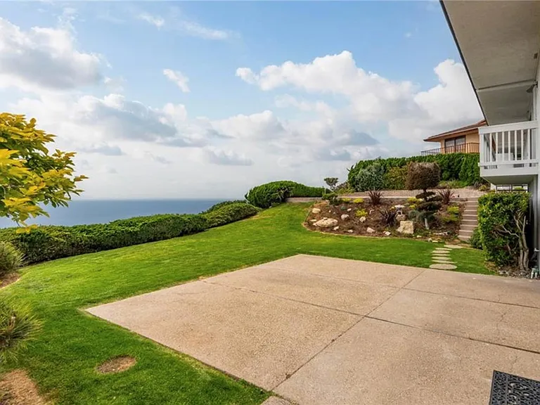 7183 Avenida Altisima — Photo 34