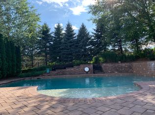 11 Ridgeline Dr, Long Valley, NJ 07853