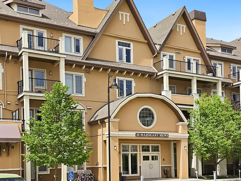 10 Mahogany Mews SE #209 — Photo 20