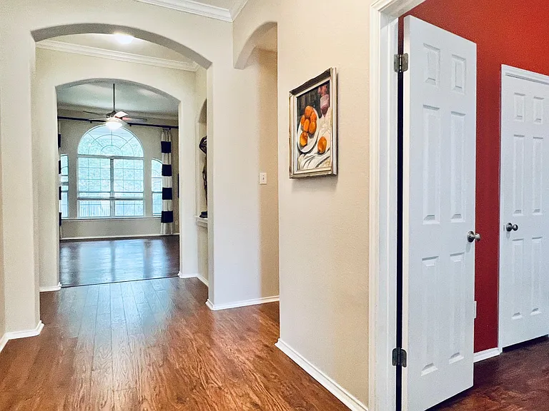 2323 Little Elm Trl — Photo 3
