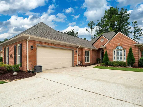 212 Crest Lake Dr, Birmingham, AL 35244