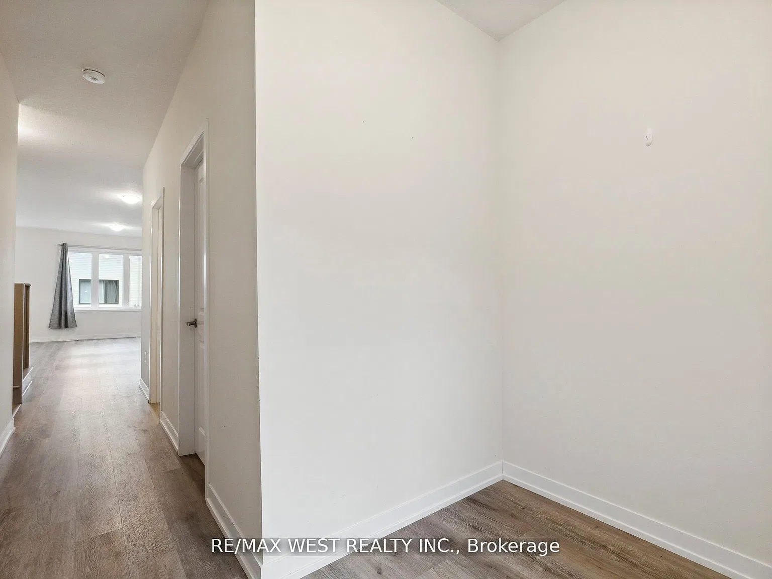3 bed, $2,499 — Photo 4