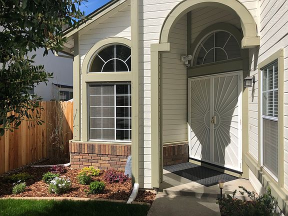 3rd image of 1308 Muscat Cir
