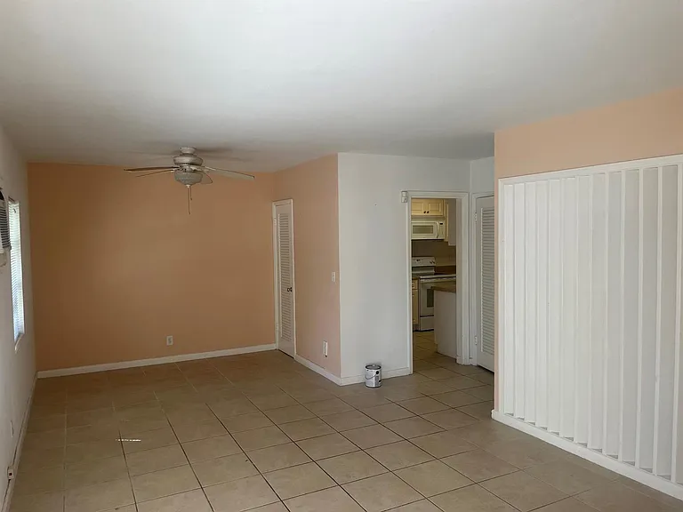 327 S Ocean Breeze #1 — Photo 7
