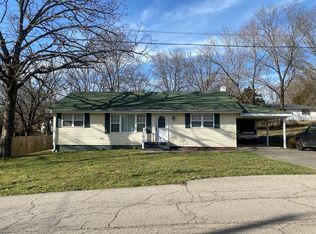 640 Mullins St, Cabool, MO 65689