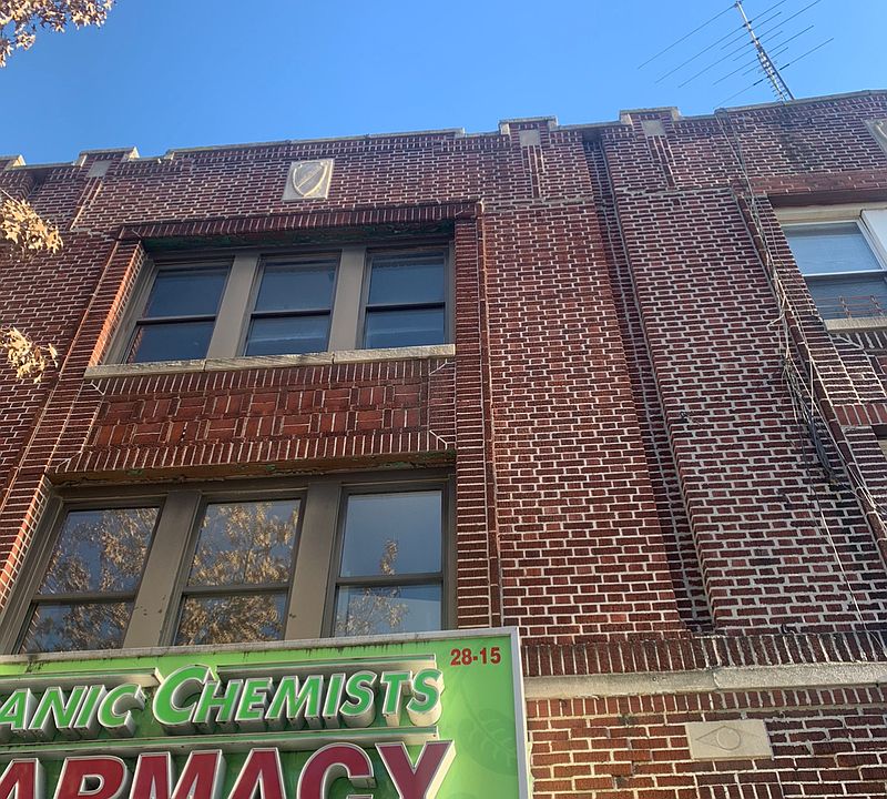 1st image of 2815 Steinway St #3