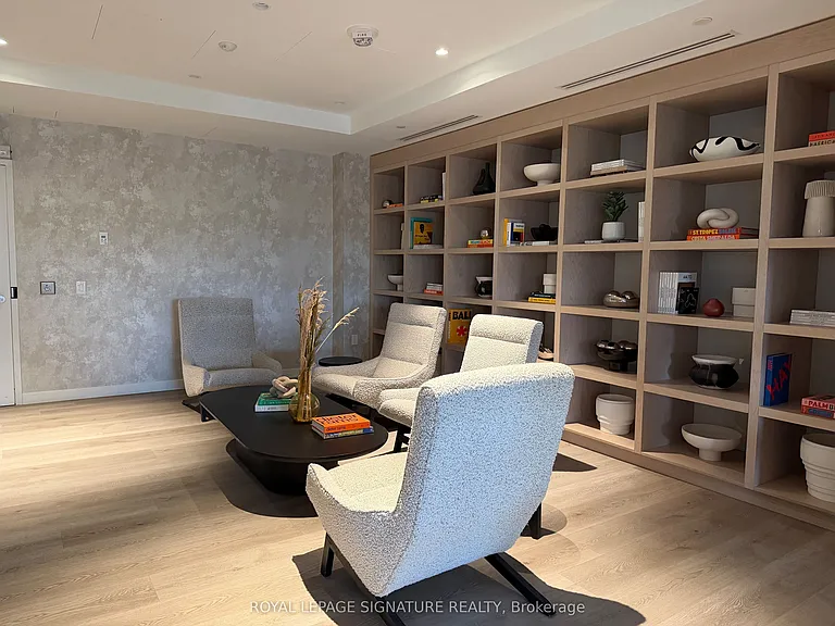 86 Dundas St E #1314 — Photo 17