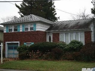 23 Tudor Rd, Hicksville, NY 11801