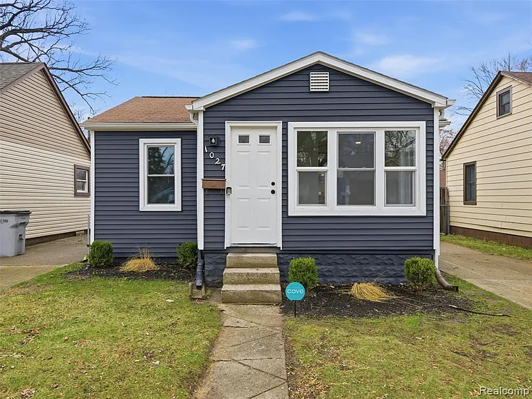 1027 E Milton Ave — Photo 10