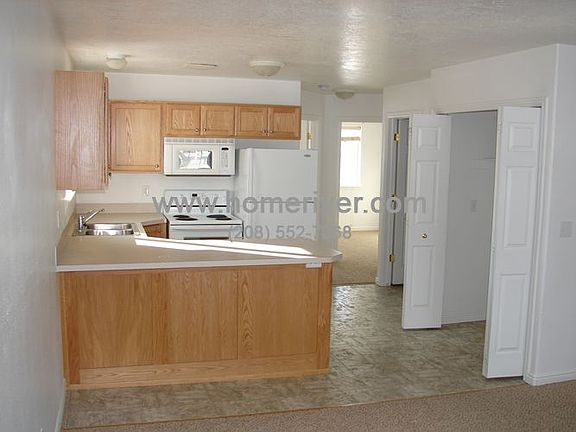 5th image of 950 N Eve Dr #4