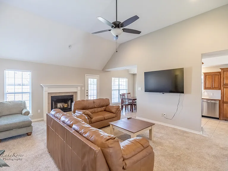 6670 Picadilly St — Photo 5