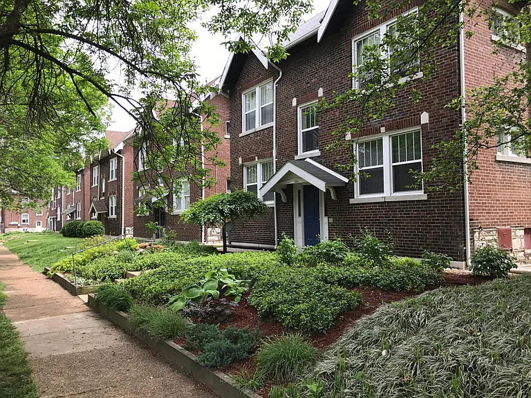 2130 Maury Ave — Photo 3