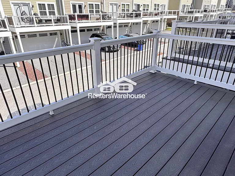 6242 Islington St — Photo 14