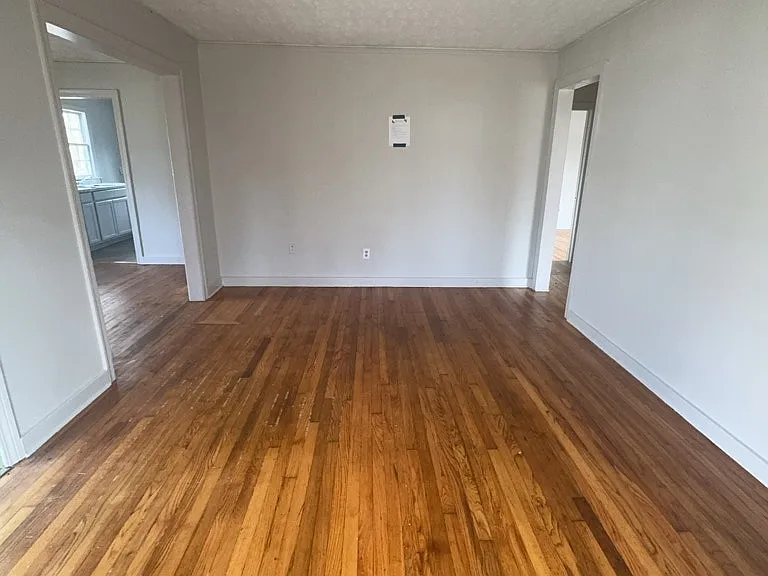 4426 Desoto St — Photo 4