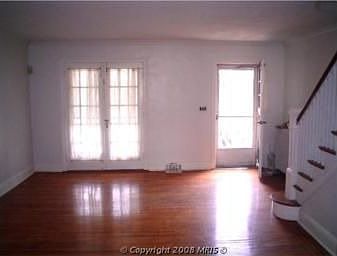 2nd image of 3631 Elkader Rd