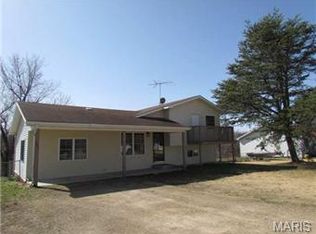 403 9th Street Cir, Crocker, MO 65452