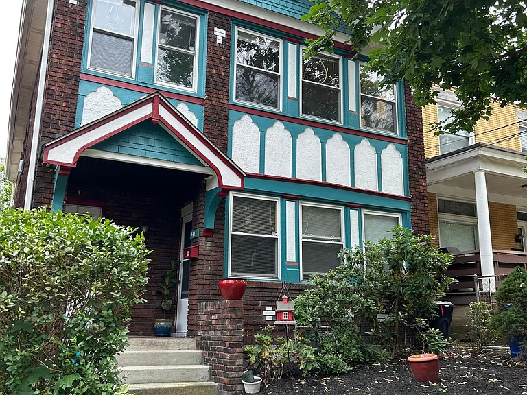 4011 Windsor St — Photo 1