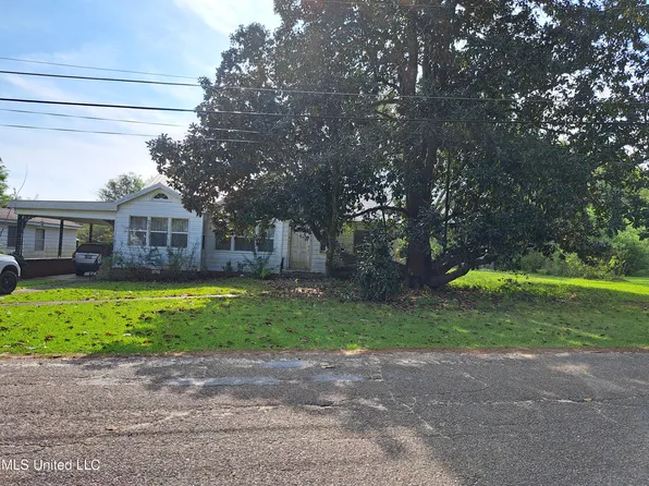 1630 Budd St, Prentiss, MS 39474