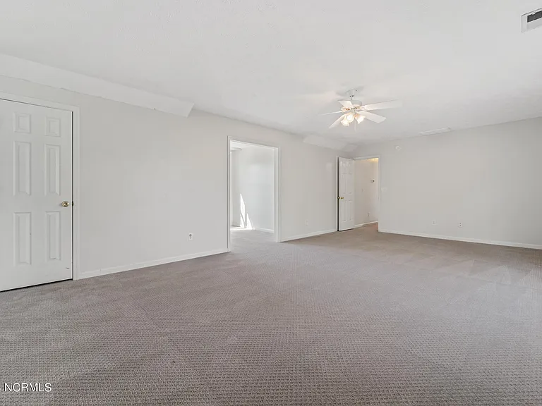 172 E Ridge Ct — Photo 17