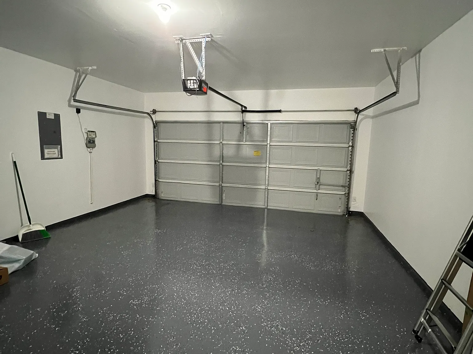 5 bed, 3213 sqft, $3,280 — Photo 4