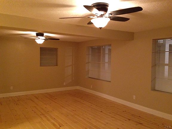 5th image of 4664 Pine Cir