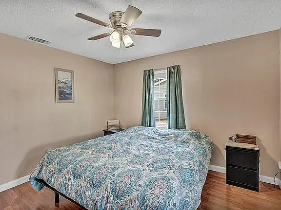 608 Oak Ln — Photo 15