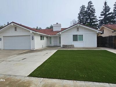 6250 N Gilroy Ave, Fresno, CA, 93722