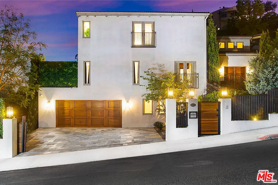 6 bed, 7.0 bath, 5671 sqft, $24,500 — Photo 2