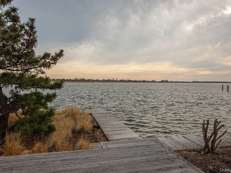 11-A Captree Is — Photo 30