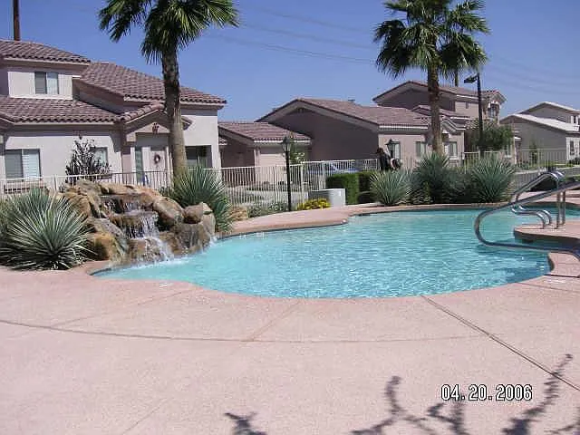8154 W Beck Ln — Photo 1