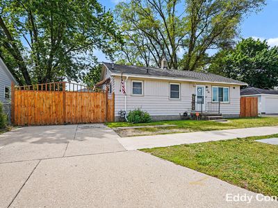 318 54th St SW, Wyoming, MI, 49548