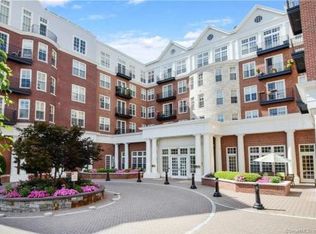 85 Memorial Rd APT 401, West Hartford, CT 06107