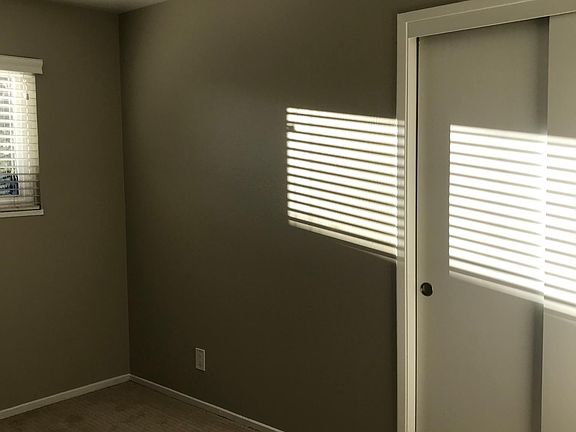 3rd image of 118 Poplar Ave APT 5