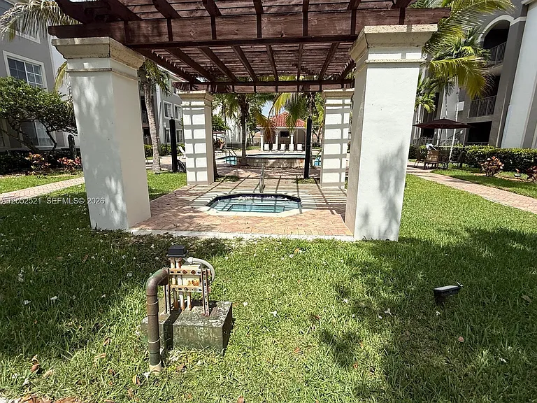 6861 SW 44th St #205 — Photo 30
