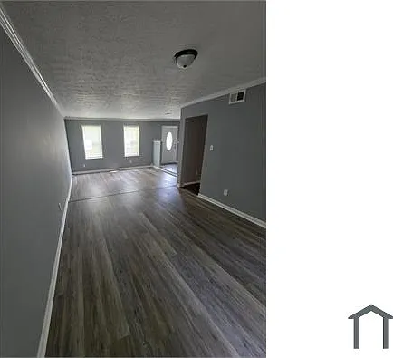 4 bed, $2,200 — Photo 4