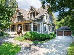 242 Racquet Club Rd, Asheville, NC 28803