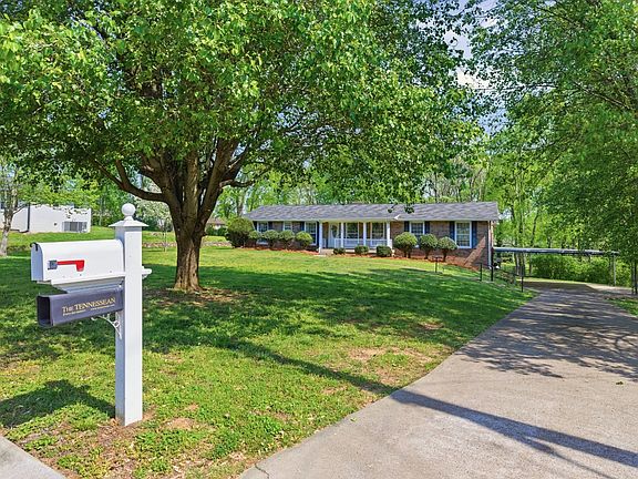 4th image of 164 Chippendale Dr