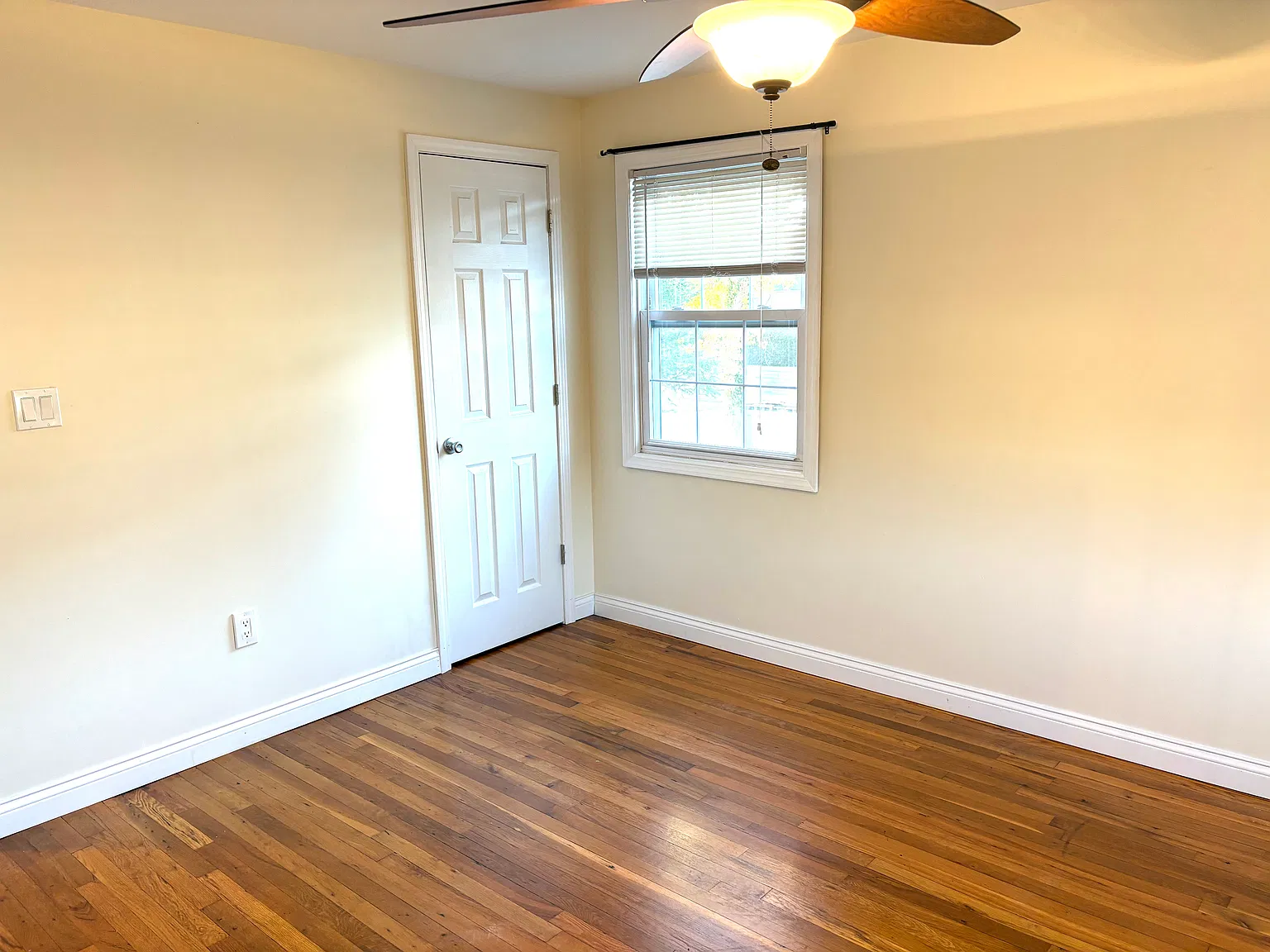 2 bed, 810 sqft, $2,550 — Photo 2