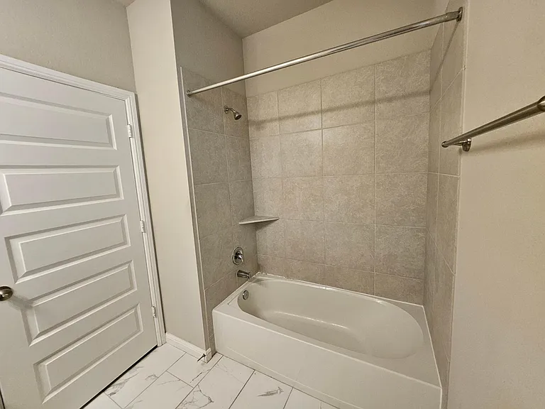 7811 Tindarey Maple Trce — Photo 17