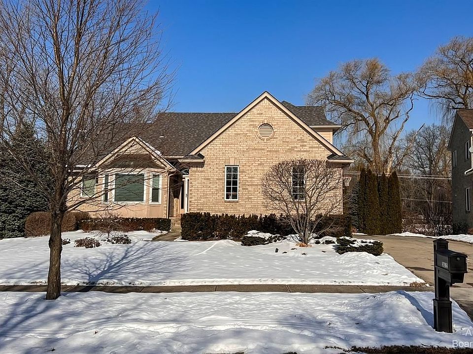 1st image of 36572 McKinney Ave