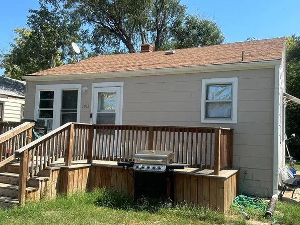 1016 N 12th St, Salina, KS 67401