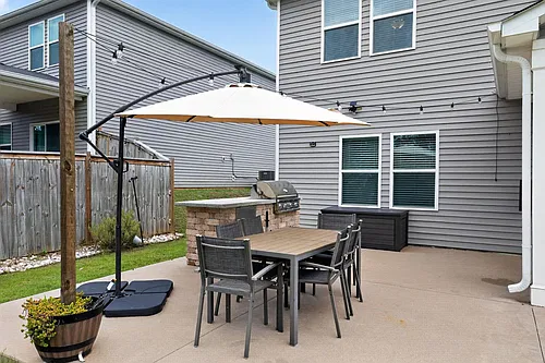 333 Pewter Cir Photo 1