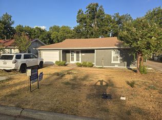705 Vine St, Euless, TX 76040