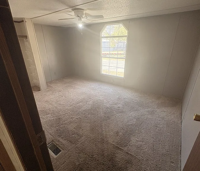 1326 E 9th St #22 — Photo 8