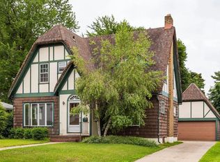 470 Eleanor St NE, Grand Rapids, MI 49505