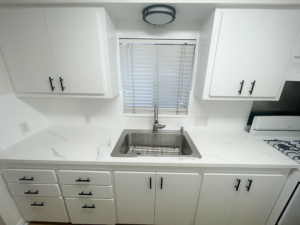 1st image of 12820 E Foxley Dr #1/2