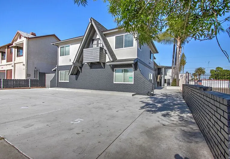 4659 Oregon St — Photo 13