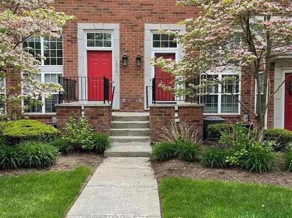 1572 Maryland Club Dr, Royal Oak, MI 48067