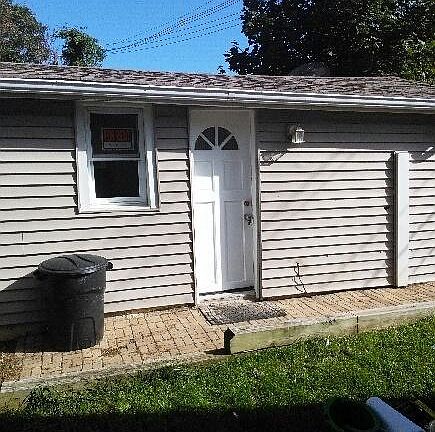 2nd image of 332 1/2 Shore Dr